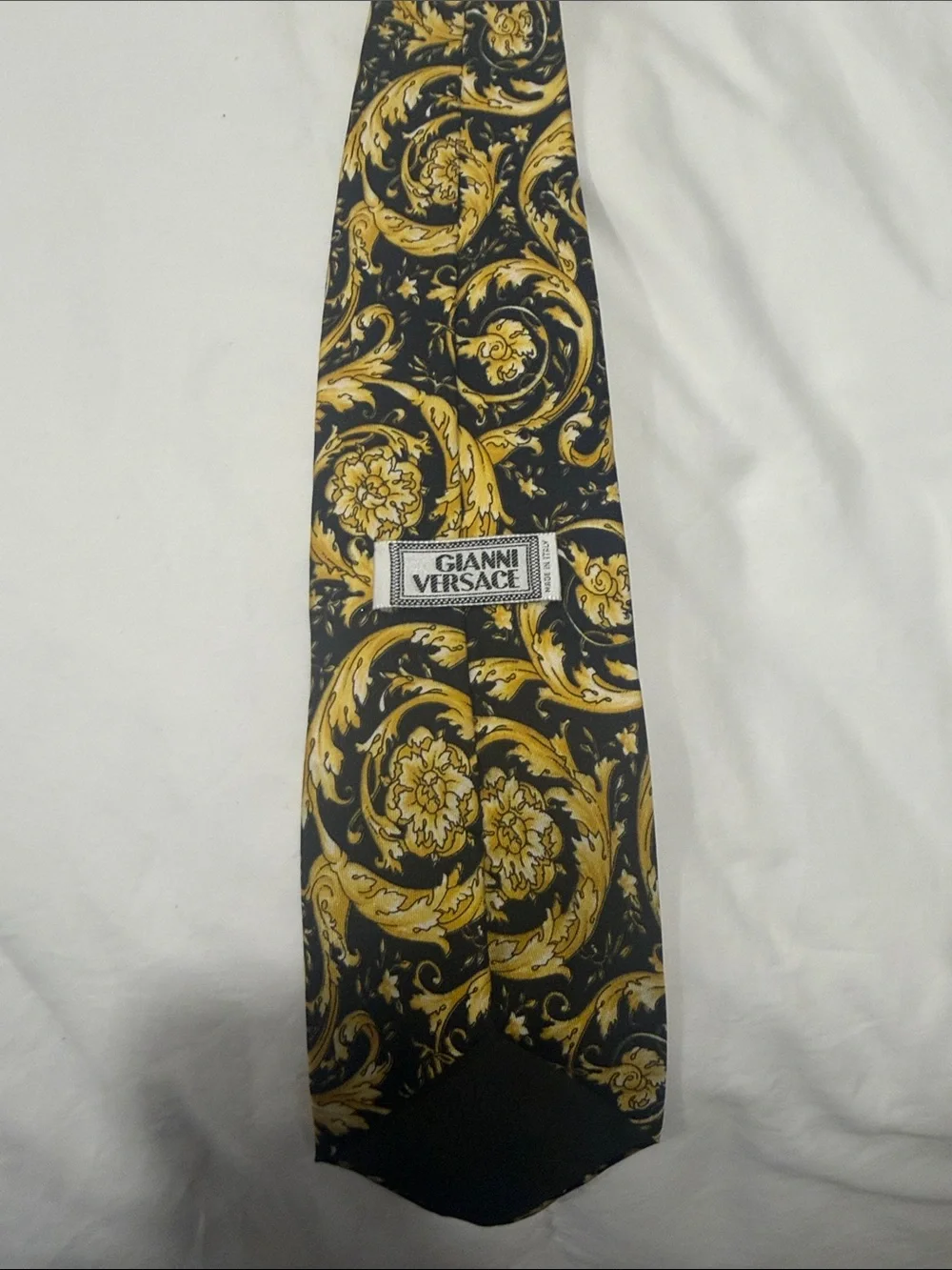 Men's Gianni Versace Black and Yellow Baroque Pattern Silk Tie